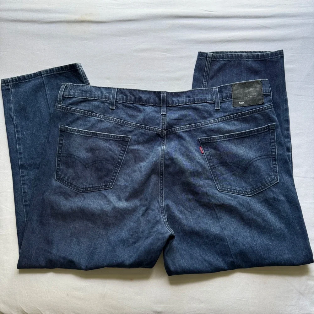 Levis 550 Relaxed Fit Dark Wash Indigo Denim Jeans Mens 48x30 Holiday Casual